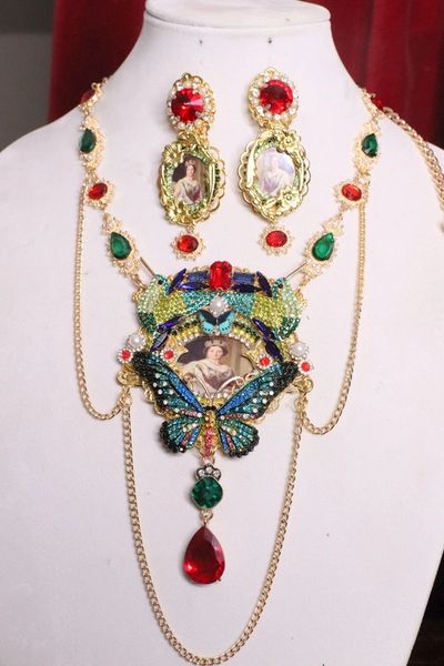 SOLD! 7002 Set Of Royal Queen Crystal Hummingbirds Cameo Necklace+ Earrings