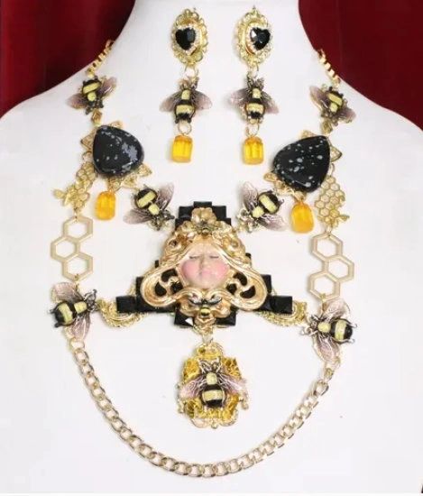 SOLD! 7010 Set Of Art Deco Genuine Agate Queen Bee Baroque Necklace+ Earrings