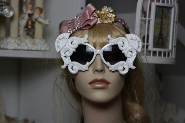 SOLD! 850 Unusual Massive White Architec Fan Embellished Sunglasses UV400