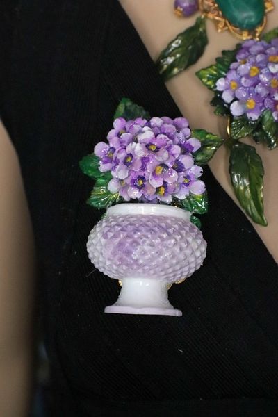7121 Baroque Hydrangea Flower Vase Elegantl Brooch
