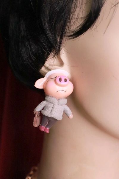 7701 Unusual Proud Pig Right Ear 3D Effect Stud Earring