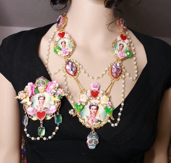 SOLD! 8093 Set Of Frida Kahlo Pastel Mint Roses Necklace+ Earrings