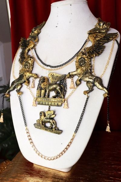 SOLD! 8659 Medieval Art Jewelry 3D Effect Hand Painted Lions Venezia Necklace