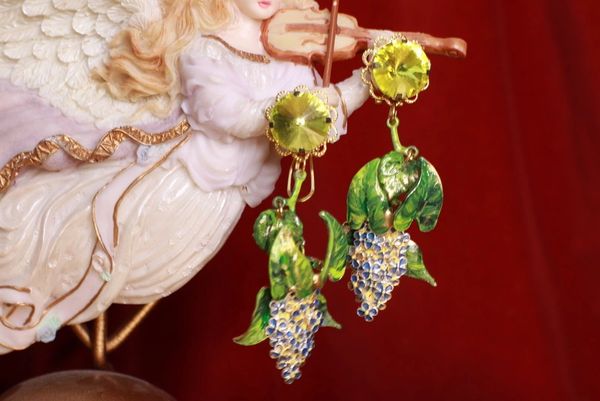 8866 Baroque Enamel Lilac Flower Studs Earrings