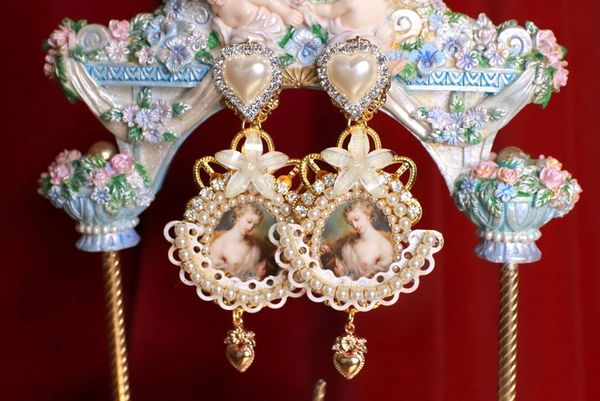 8897 Elegant Renaissance Cupid Pearl Massive Studs Earrings