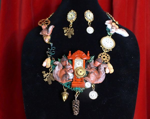 8912 Set Of Art Jewelry 3D Effect Squirrel Clock Oak Necklace+ Earrings