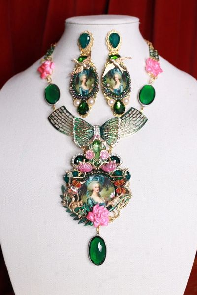 SOLD! 9034 Marie Antoinette Green Bow Pearl Massive Necklace