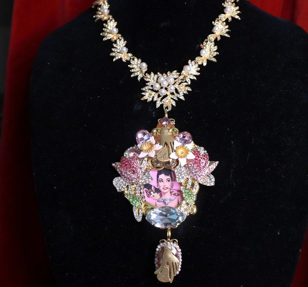 SOLD! 9052 Audrey Hepburn Pink Flowers Pearl Necklace