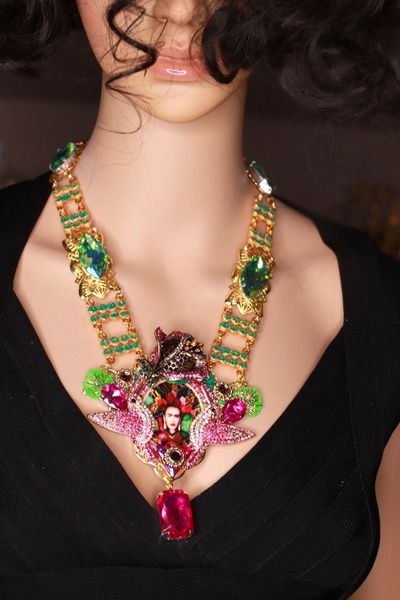 SOLD! 9168 Frida Kahlo Fuchsia Fuchsia Stunning Necklace