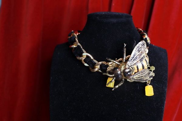 SOLD! 9189 Huge Bee Chained Choker