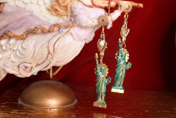 SOLD! 9217 USA Patriotic Statue Of Liberty Earrings