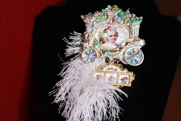 9224 Young Marie Antoinette Pale Pink Carriage Brooch