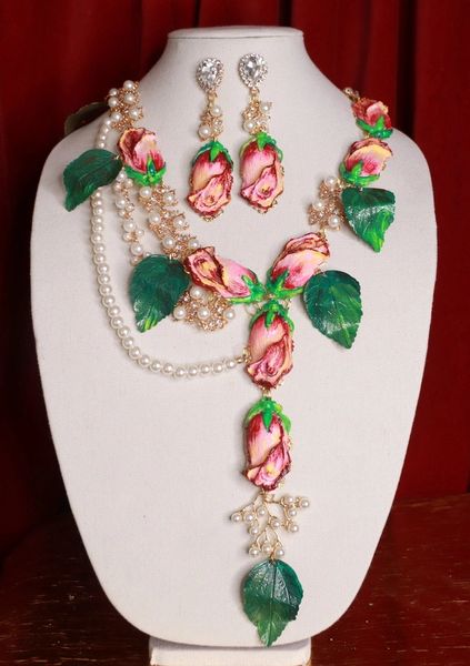 9325 Set Of Roses Flower Cabochon Pearl Necklace+ Earrings