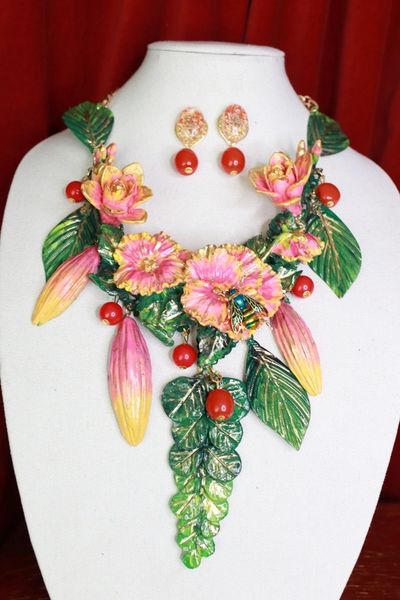9406 Set Of Art Nouveau Hand Painted Vivid Hibiscus Bee Necklace+ Earrings