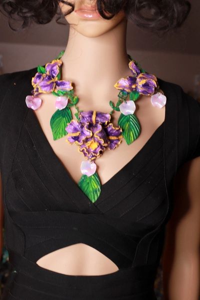 9414 Art Nouveau Vivid Hand Painted Iris Flower Massive Necklace