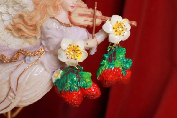 9466 Baroque Strawberry Light Weight Earrings
