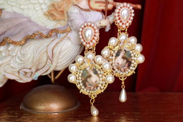 SOLD! 9473 Victorian Cameo Pearl Earrings Studs