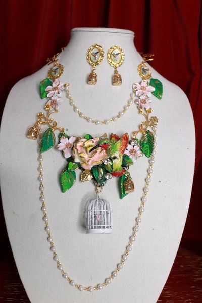 9607 Set Of Hand Painted Vivid Hummingbird Necklace+ Earrings