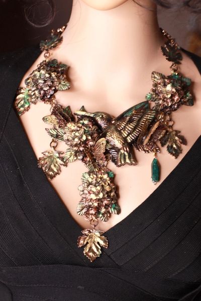 9620 Dark Series Art Jewelry 3D Effect Bronze Patina Hummingbird Flower Huge Necklace