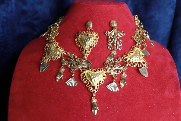 SOLD! 9821 Necklace+ Earrings Baroque Hearts Gold Tone Massive Set