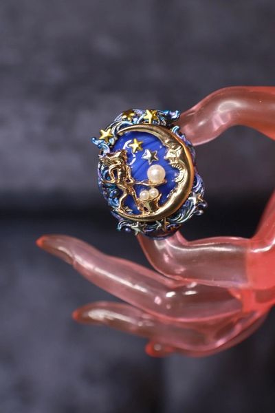 SOLD! 9911 Baroque Feeding Moon Genuine Agate Cocktail Ring