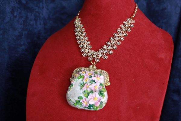 9981 Marie Antoinette Purse Hand Painted Necklace