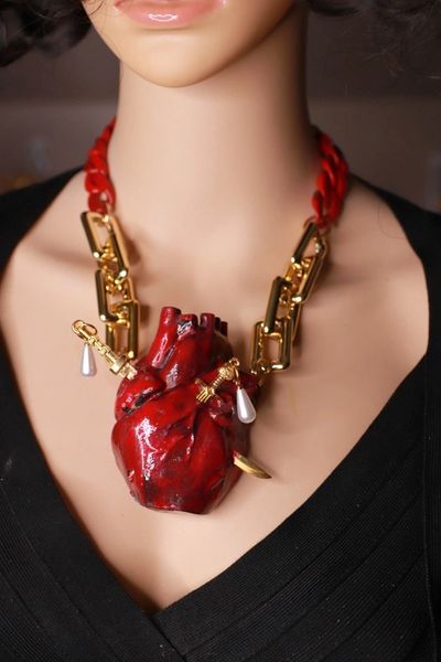 10059 Art Jewelry Fancy Red Heart Unusual 3D Necklace