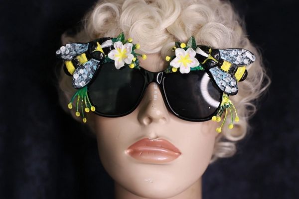 10069 Baroque Bee Embellished Sunglasses