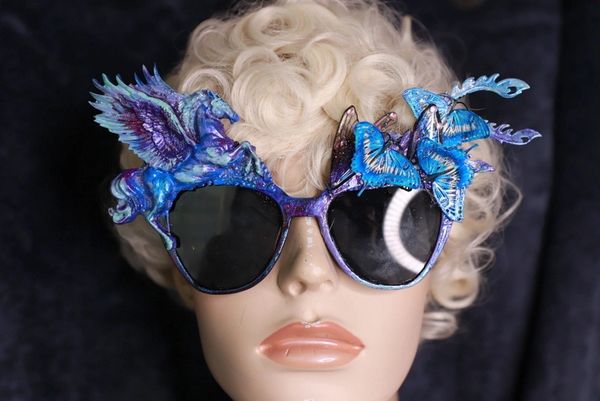 10068 Baroque Pegasus Butterfly Embellished Sunglasses