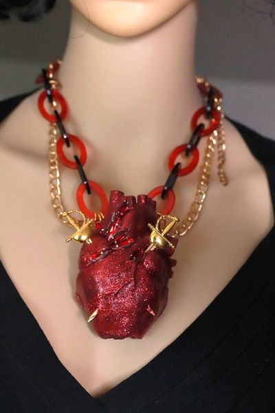 10112 Baroque Massive Red Heart Necklace