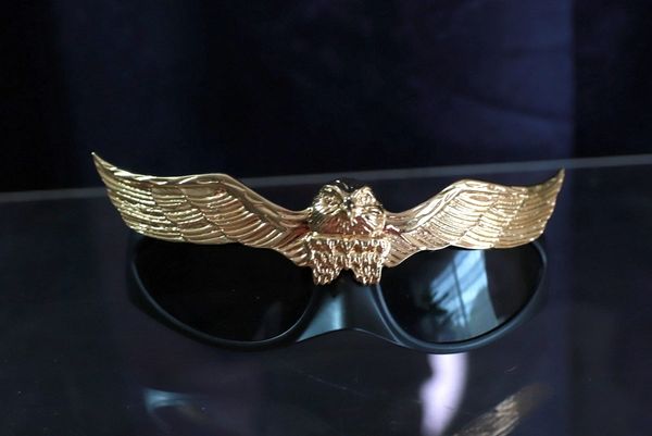 10123 Baroque Unisex Bird Embellished Sunglasses