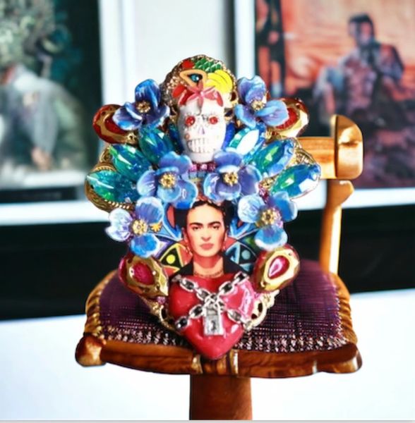 9997 Frida Kahlo Sacred Heart Scull Huge Brooch