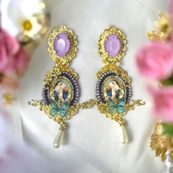 10239 Madonna And A Child Butterfly Rhinestone Elegant Earrings Studs