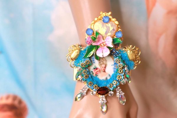 SOLD! 10293 Victorian Marie Antoinette Cameo Bangle Bracelet