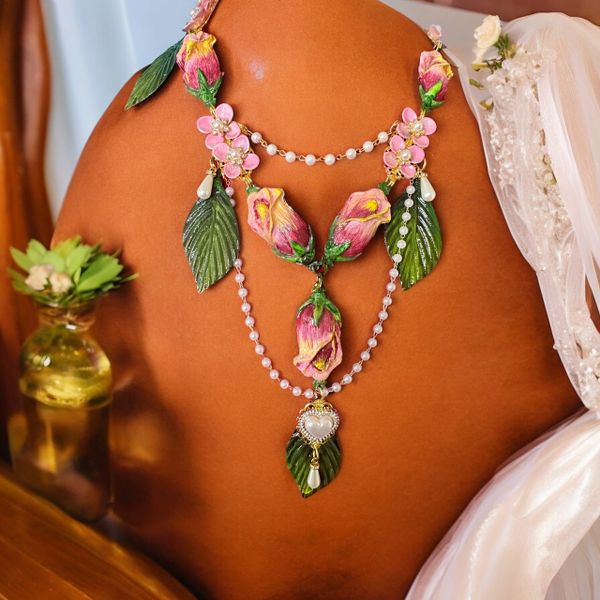 10299 Set Of Necklace+ Earrings Baroque Hand Painted Roses Pearl