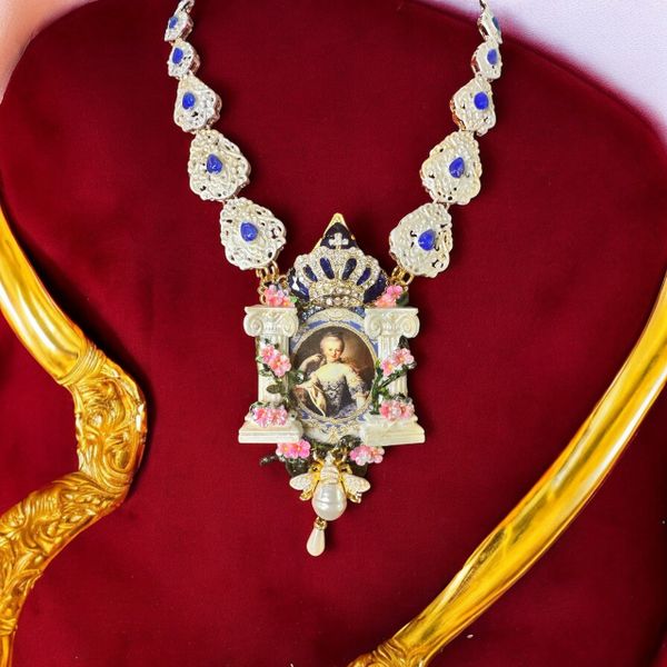 10311 Young Marie Antoinette Architect Necklace