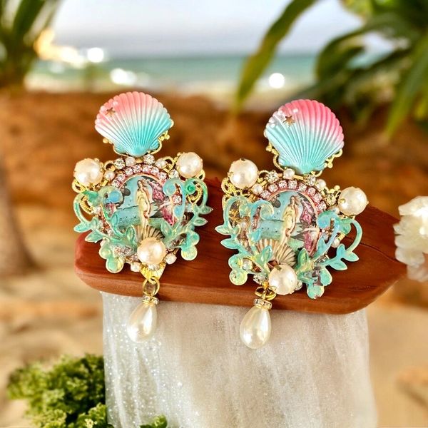 9701 Birth Of Venus Rhinestone Studs Earrings