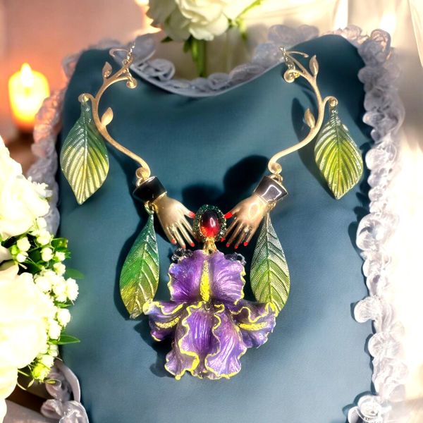 10480 Art Nouveau Iris Flower Massive Necklace