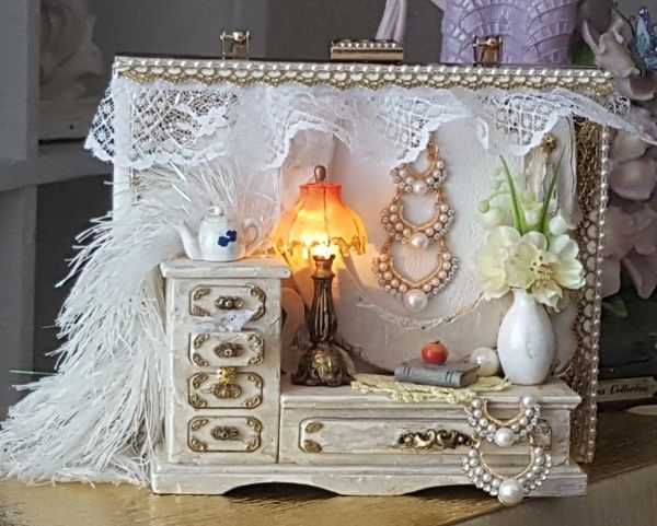 SOLD! 1185 Impressive Victorian Lamp On Embellished Crossbody White Unique Trunk