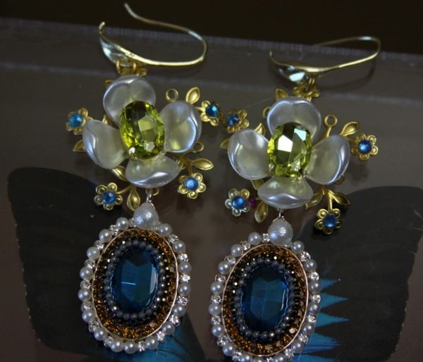 SOLD! 1205 Pearl Flower Aqua Crystal BEaded Earrings Studs