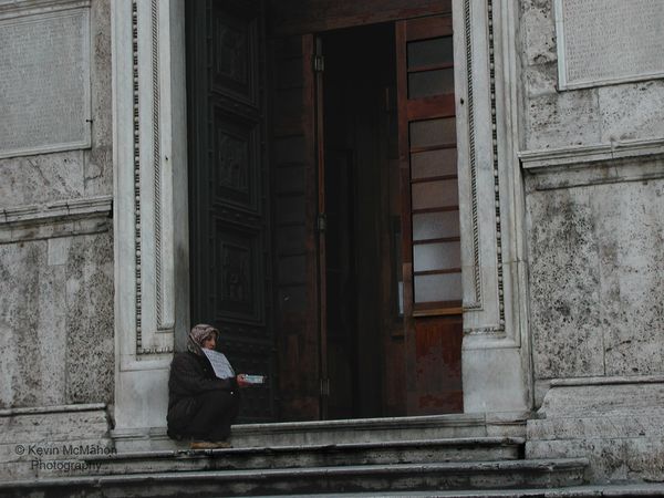 Rome, Piazza del Populo, Beggar woman