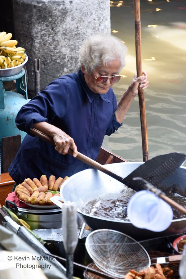 Thailand, Floating Market, woman cooking