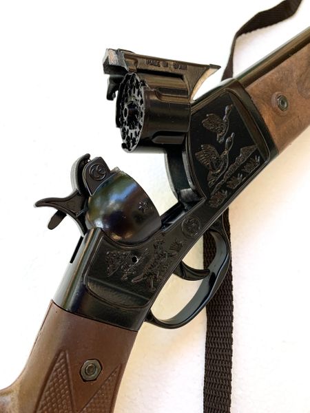 Revolver cowboy, 12 tiros – Gonher