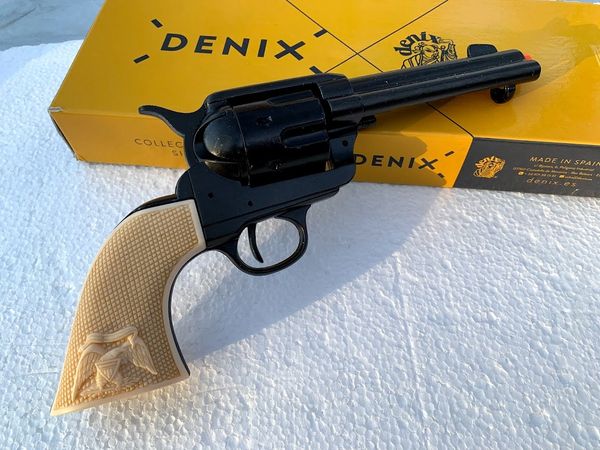 Old West 1873 Quick Draw Blued With White Eagle Grip Non-Firing Replica Revolver