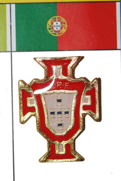 PORTUGAL - FIFA WORLD CUP SOCCER LOGO LAPEL PIN BADGE .. SIZE : 1" X 1 1/8" INCHES .. NEW