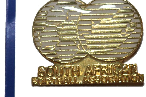 SOUTH AFRICAN FOOTBALL ASSOCIATION - FIFA WORLD CUP SOCCER LOGO LAPEL PIN BADGE .. SIZE : 1 1/8" X 7/8" INCHES .. NEW
