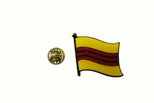 VIETNAM SOUTH NATIONAL COUNTRY FLAG METAL PIN BADGE .. 3/4 X 3/4 INCH .. NEW