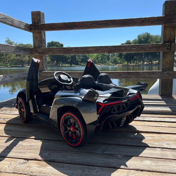 AGES 1-5 Special Pricing Two Seater Lamborghini Veneno Ride On REMOTE OR PRESS ON PEDAL AND GO . Toy Car Touch TV 24V 4WD Leather Parental Remote Black