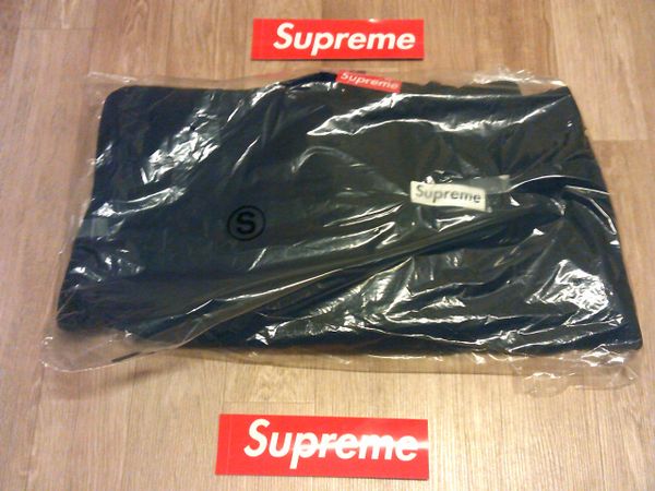 Supreme Catwoman Hooded Sweatshirt Navy Blue Size Small BNWT