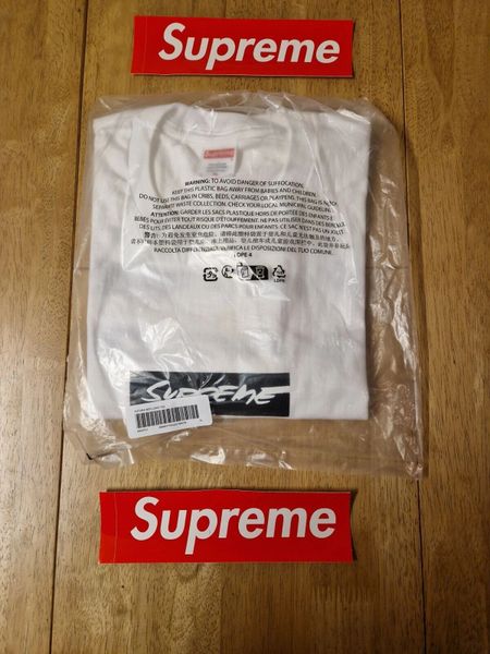 Supreme Futura Box Logo Tee White Size Large/XL BNWT World Wide Shipping